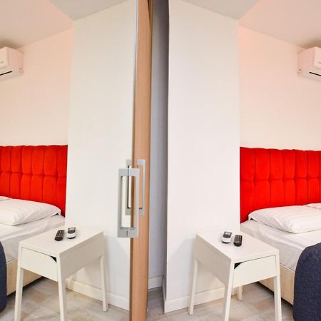Dracula Adventure Tours Accommodation Boekarest Buitenkant foto